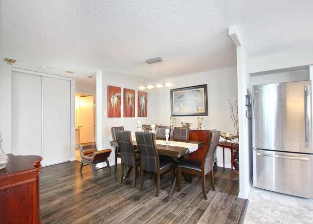 807 - 10 Laurelcrest St, Condo with 2 bedrooms, 1 bathrooms and 2 parking in Brampton ON | Image 9