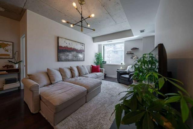 506 - 400 Wellington St W, Condo with 2 bedrooms, 2 bathrooms and 1 parking in Toronto ON | Image 5