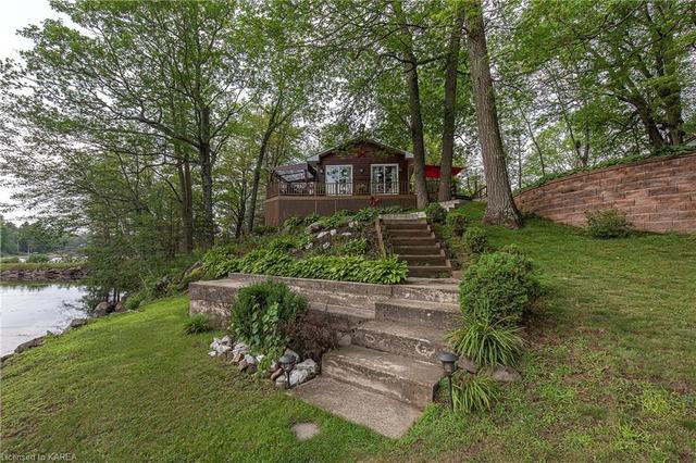 561 Bob's Lake Road, House detached with 2 bedrooms, 2 bathrooms and 14 parking in South Frontenac ON | Image 31