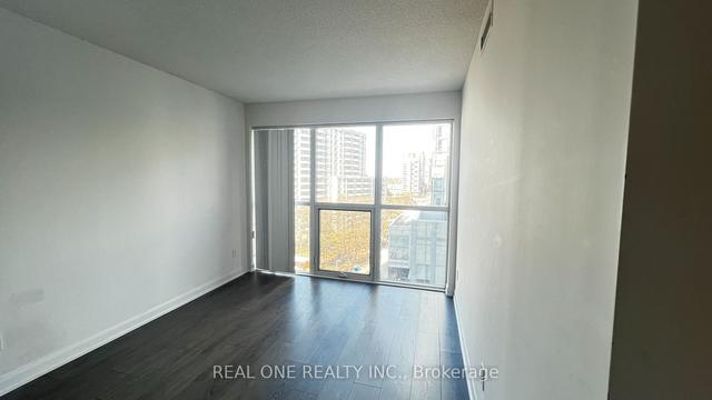 706 - 5168 Yonge St, Condo with 2 bedrooms, 2 bathrooms and 1 parking in Toronto ON | Image 3