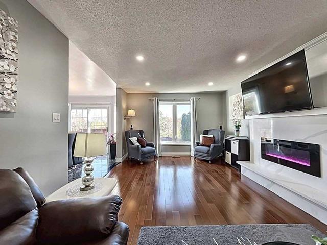 34 Sifford Crt, House detached with 4 bedrooms, 5 bathrooms and 6 parking in Brampton ON | Image 5