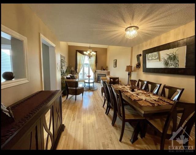 119 Gray Crescent, Townhouse with 3 bedrooms, 4 bathrooms and 4 parking in Ottawa ON | Image 4