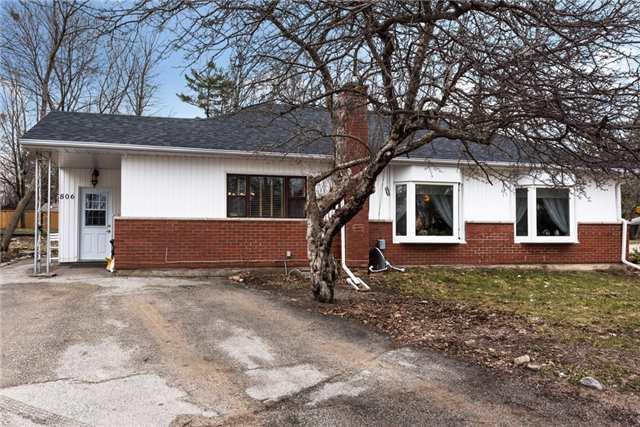 806 Adams Rd, House detached with 3 bedrooms, 1 bathrooms and 4 parking in Innisfil ON | Image 1