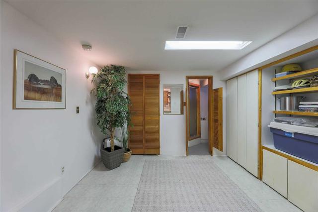146 Aldwych Ave, House detached with 2 bedrooms, 2 bathrooms and 2 parking in Toronto ON | Image 21