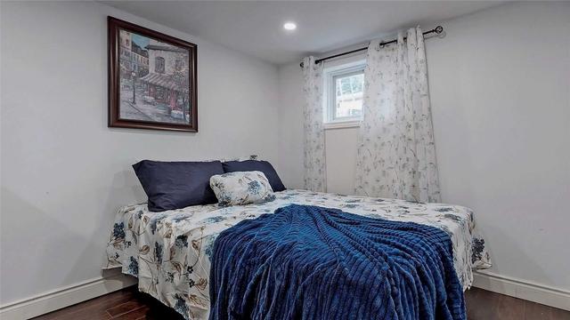 7328 Manion Rd, House detached with 3 bedrooms, 2 bathrooms and 5 parking in Mississauga ON | Image 27