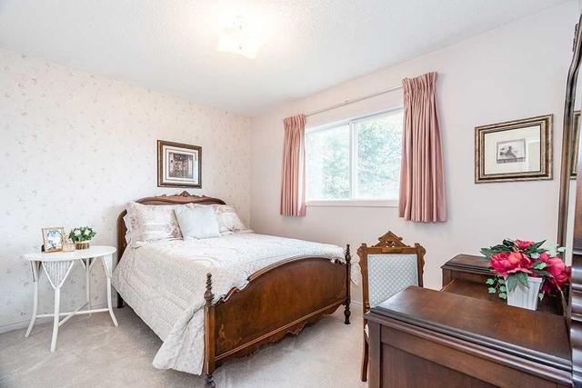 57 Buchanan St, House detached with 3 bedrooms, 2 bathrooms and 4 parking in Barrie ON | Image 9