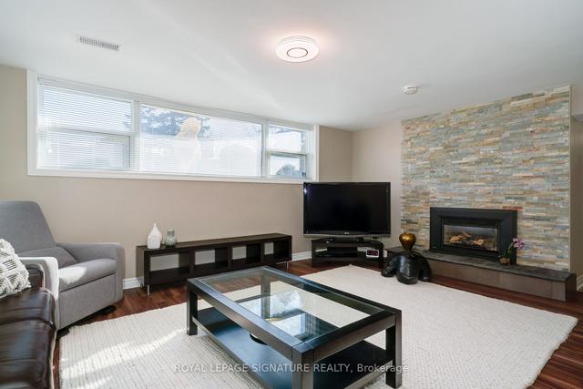 63 Heathview Ave, House detached with 3 bedrooms, 3 bathrooms and 4 parking in Toronto ON | Image 17