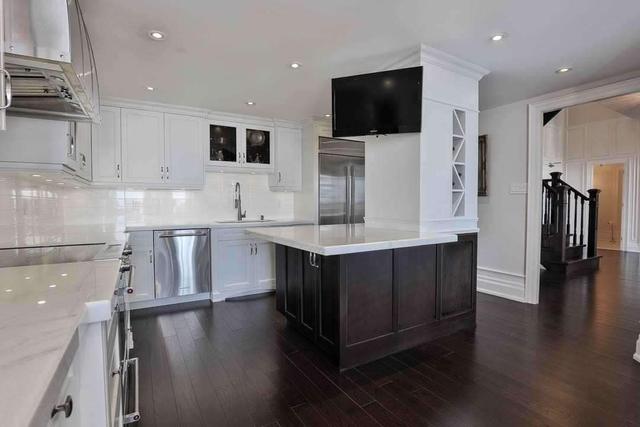 ph11 - 7300 Yonge St, Condo with 3 bedrooms, 3 bathrooms and 3 parking in Vaughan ON | Image 3