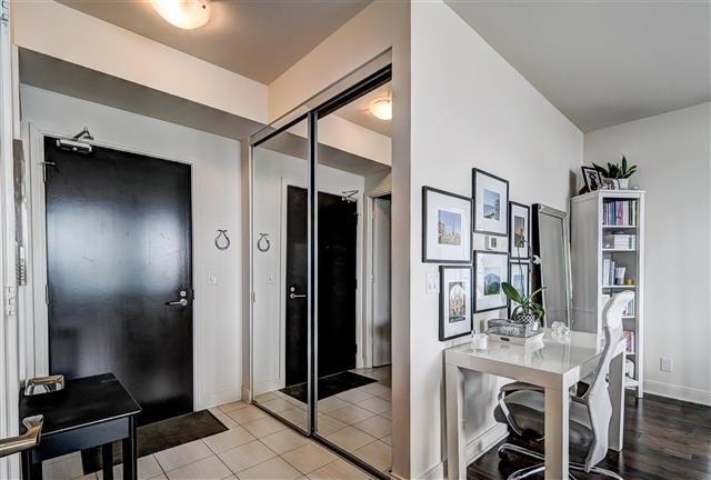 2002 - 825 Church St, Condo with 2 bedrooms, 2 bathrooms and 1 parking in Toronto ON | Image 3