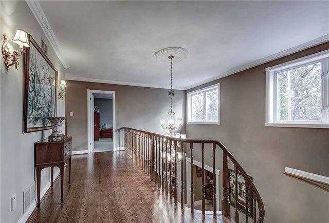 166 Valley Rd, House detached with 4 bedrooms, 4 bathrooms and 4 parking in Toronto ON | Image 10