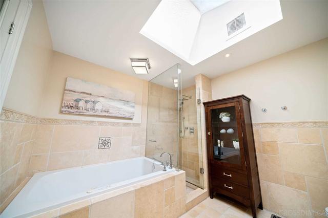 206 Roslin Ave, House detached with 4 bedrooms, 4 bathrooms and 1 parking in Toronto ON | Image 13