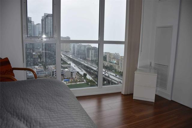 3101 - 85 Queens Wharf Rd, Condo with 2 bedrooms, 2 bathrooms and 1 parking in Toronto ON | Image 7