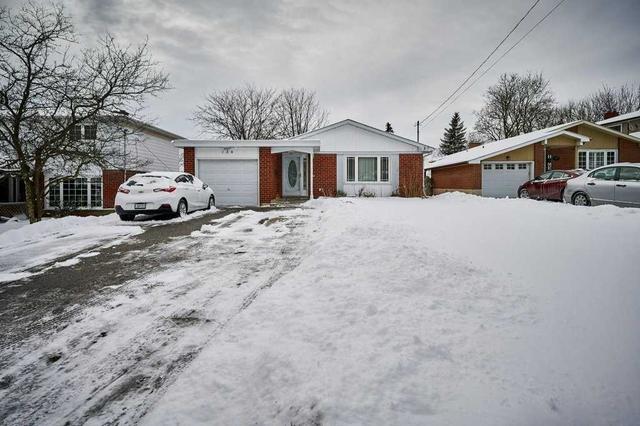 134 Springdale Cres, House detached with 3 bedrooms, 3 bathrooms and 5 parking in Oshawa ON | Image 1
