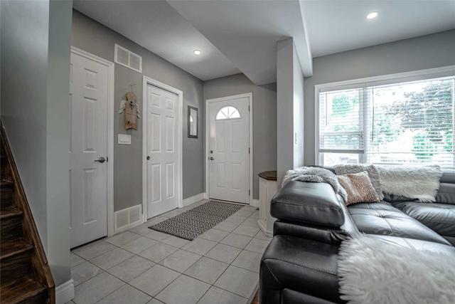 58 Maple St, House detached with 3 bedrooms, 3 bathrooms and 2 parking in St. Catharines ON | Image 10