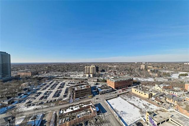 2201 - 9 George St, Condo with 2 bedrooms, 1 bathrooms and 1 parking in Brampton ON | Image 18