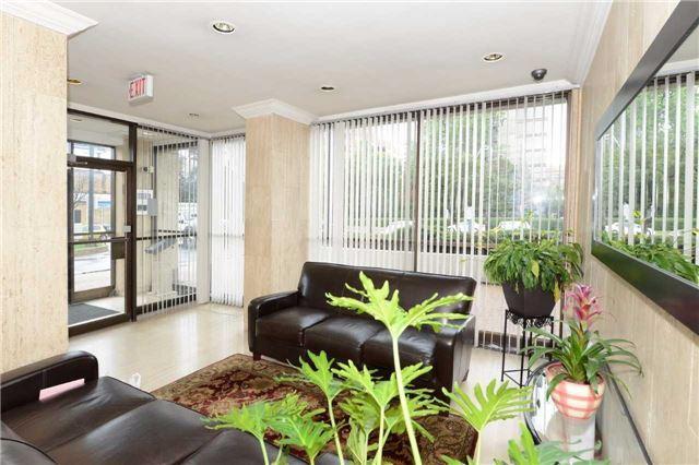 808 - 3555 Bathurst St, Condo with 2 bedrooms, 2 bathrooms and 1 parking in Toronto ON | Image 2