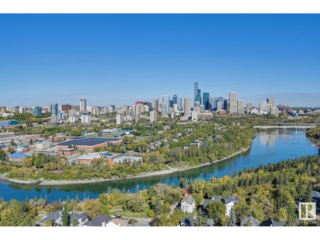 1900 - 10035 Saskatchewan Dr Nw, Condo with 3 bedrooms, 4 bathrooms and 5 parking in Edmonton AB | Image 60
