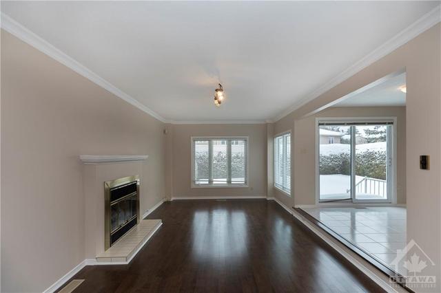 111 Pinetrail Crescent, House detached with 4 bedrooms, 4 bathrooms and 6 parking in Ottawa ON | Image 11