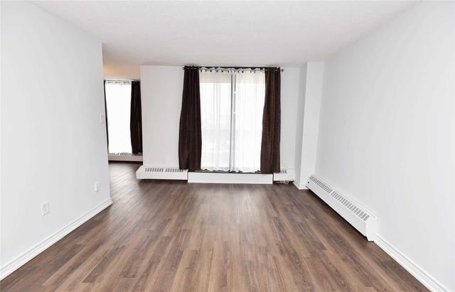 1101 - 4645 Jane St, Condo with 2 bedrooms, 1 bathrooms and 1 parking in Toronto ON | Image 4