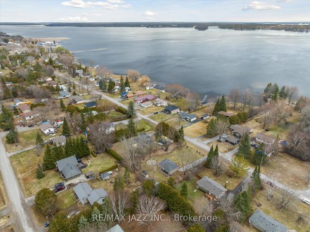 231 Lakeshore Dr, House detached with 2 bedrooms, 1 bathrooms and 10 parking in Kawartha Lakes ON | Image 21