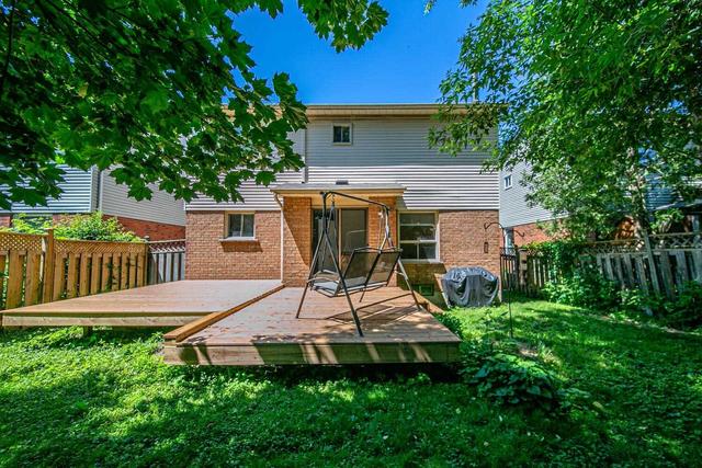 11 Houghton Crt, House detached with 3 bedrooms, 3 bathrooms and 6 parking in Whitby ON | Image 22