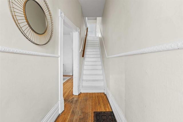 211 Shaw St, House semidetached with 3 bedrooms, 2 bathrooms and 2 parking in Toronto ON | Image 28