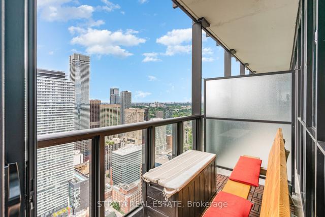4704 - 101 Charles St E, Condo with 2 bedrooms, 2 bathrooms and 1 parking in Toronto ON | Image 14