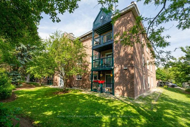 33 - 3085 Kingsway Dr, Condo with 2 bedrooms, 1 bathrooms and 1 parking in Kitchener ON | Image 21