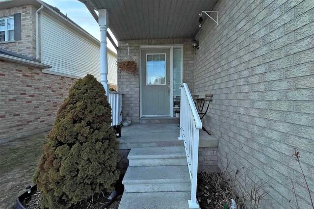 427 Spillsbury Dr, House detached with 3 bedrooms, 4 bathrooms and 4 parking in Peterborough ON | Image 34