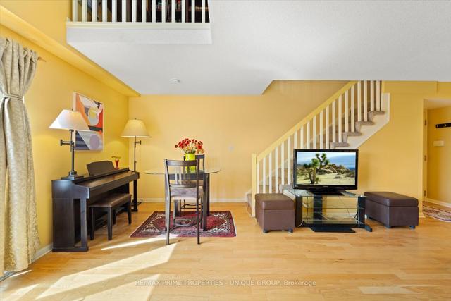 812 - 119 Merton St, Condo with 1 bedrooms, 2 bathrooms and 1 parking in Toronto ON | Image 2