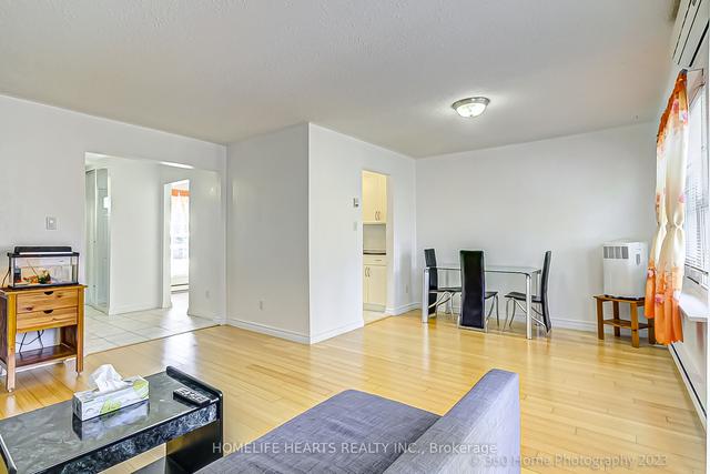 35 - 71 Cass Ave, Townhouse with 3 bedrooms, 2 bathrooms and 1 parking in Toronto ON | Image 5