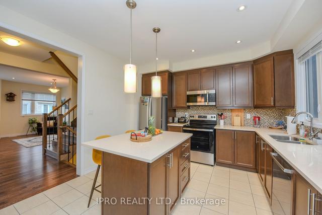 3041 Creekshore Common, Townhouse with 4 bedrooms, 5 bathrooms and 2 parking in Oakville ON | Image 7