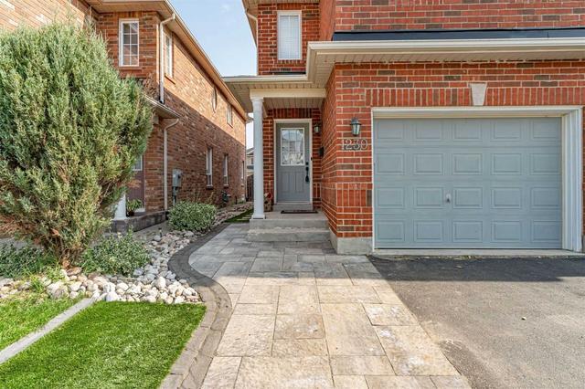 1230 Newell St, House semidetached with 3 bedrooms, 3 bathrooms and 4 parking in Milton ON | Image 12