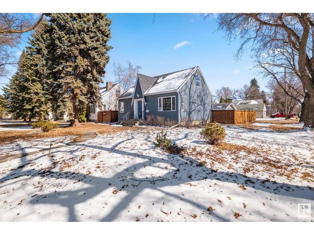 11303 58 St Nw, House detached with 3 bedrooms, 3 bathrooms and null parking in Edmonton AB | Image 4