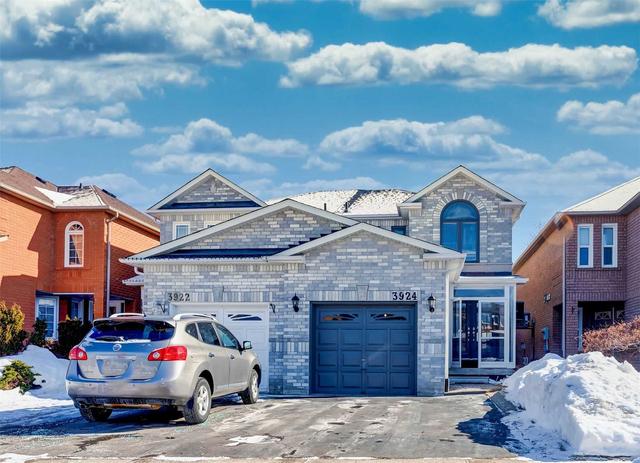 3924 Beechnut Row, House semidetached with 3 bedrooms, 4 bathrooms and 2 parking in Mississauga ON | Image 1
