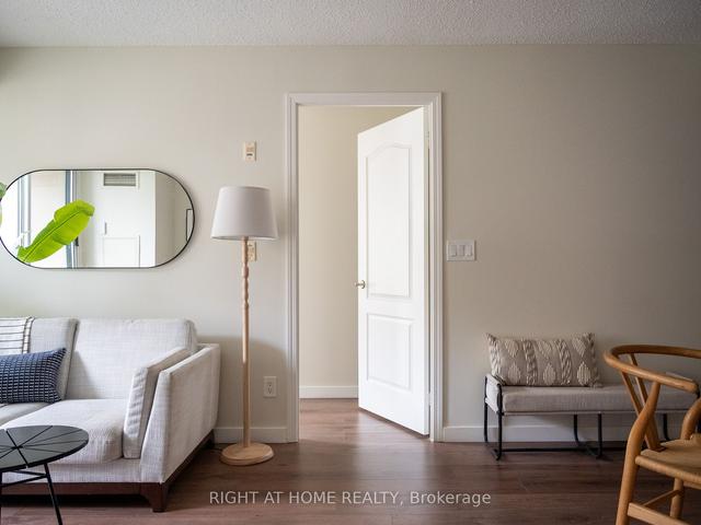 315 - 205 The Donway W, Condo with 2 bedrooms, 2 bathrooms and 1 parking in Toronto ON | Image 4