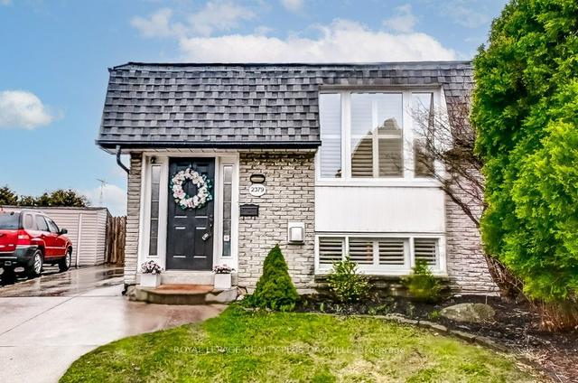 2379 Middlesmoor Cres, House semidetached with 3 bedrooms, 2 bathrooms and 2 parking in Burlington ON | Image 34