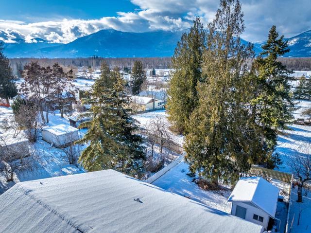 615 6 Avenue, House detached with 3 bedrooms, 3 bathrooms and null parking in Creston BC | Image 14