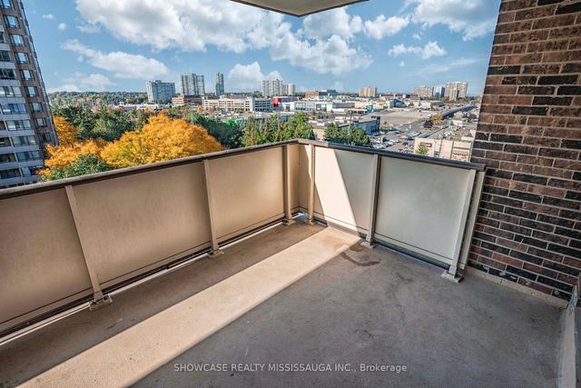809 - 3 Lisa St, Condo with 3 bedrooms, 2 bathrooms and 1 parking in Brampton ON | Image 24
