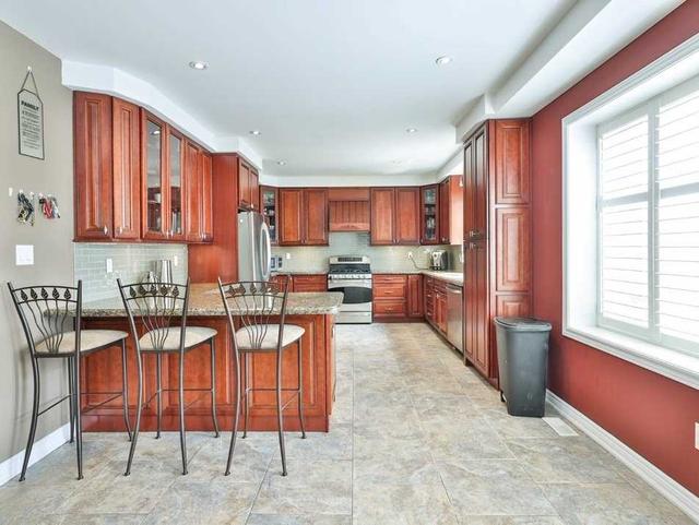 179 Kennard Ave, House detached with 3 bedrooms, 5 bathrooms and 8 parking in Toronto ON | Image 4