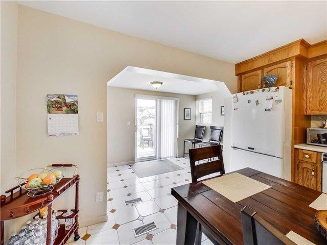 56 Millicent St, House detached with 3 bedrooms, 2 bathrooms and 2 parking in Toronto ON | Image 8