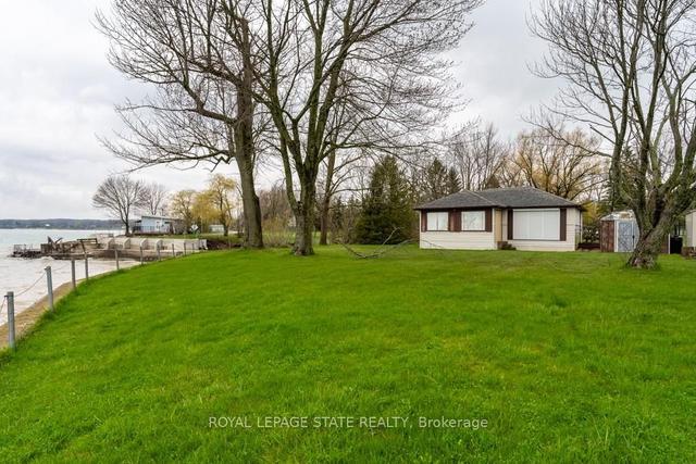 3076 Lakeshore Rd, House detached with 3 bedrooms, 1 bathrooms and 8 parking in Haldimand County ON | Image 1