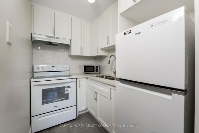 2205 - 150 Charlton Ave E, Condo with 1 bedrooms, 1 bathrooms and 0 parking in Hamilton ON | Image 2