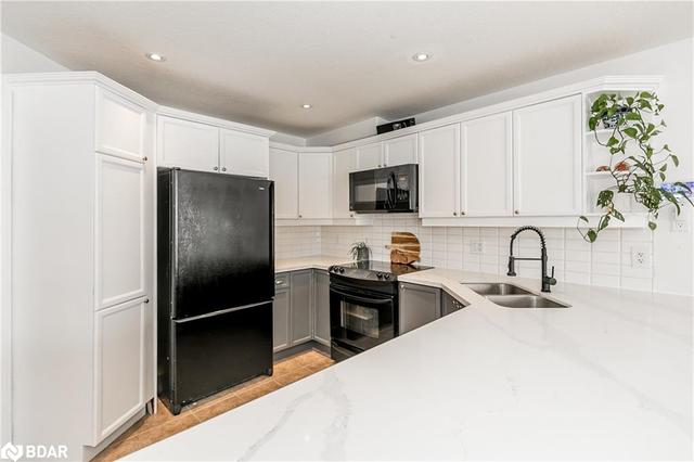 144 Crompton Drive, House detached with 3 bedrooms, 2 bathrooms and null parking in Barrie ON | Image 50