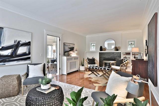 60 Playter Blvd, House detached with 4 bedrooms, 3 bathrooms and 1 parking in Toronto ON | Image 4
