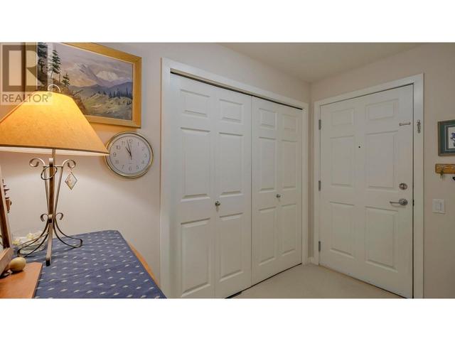 210 - 515 Houghton Road, Condo with 2 bedrooms, 2 bathrooms and null parking in Kelowna BC | Image 6