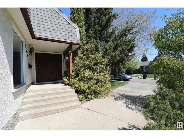 14635 Mackenzie Dr Nw Nw, House detached with 6 bedrooms, 2 bathrooms and 4 parking in Edmonton AB | Image 3