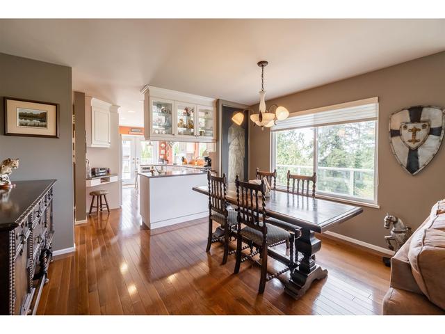 5231 234 Street, House detached with 4 bedrooms, 2 bathrooms and 6 parking in Langley BC | Image 4