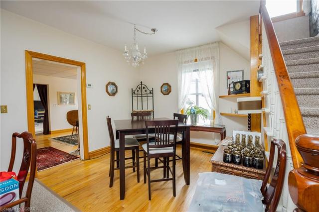 205 Fox Street, House detached with 4 bedrooms, 1 bathrooms and 4 parking in Penetanguishene ON | Image 8