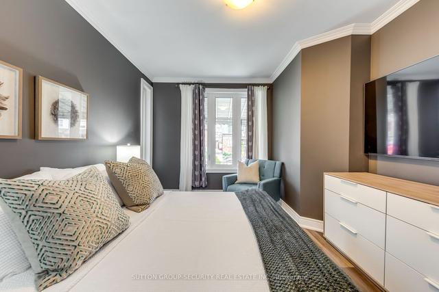 502 Westmount Ave, House detached with 2 bedrooms, 2 bathrooms and 1 parking in Toronto ON | Image 7